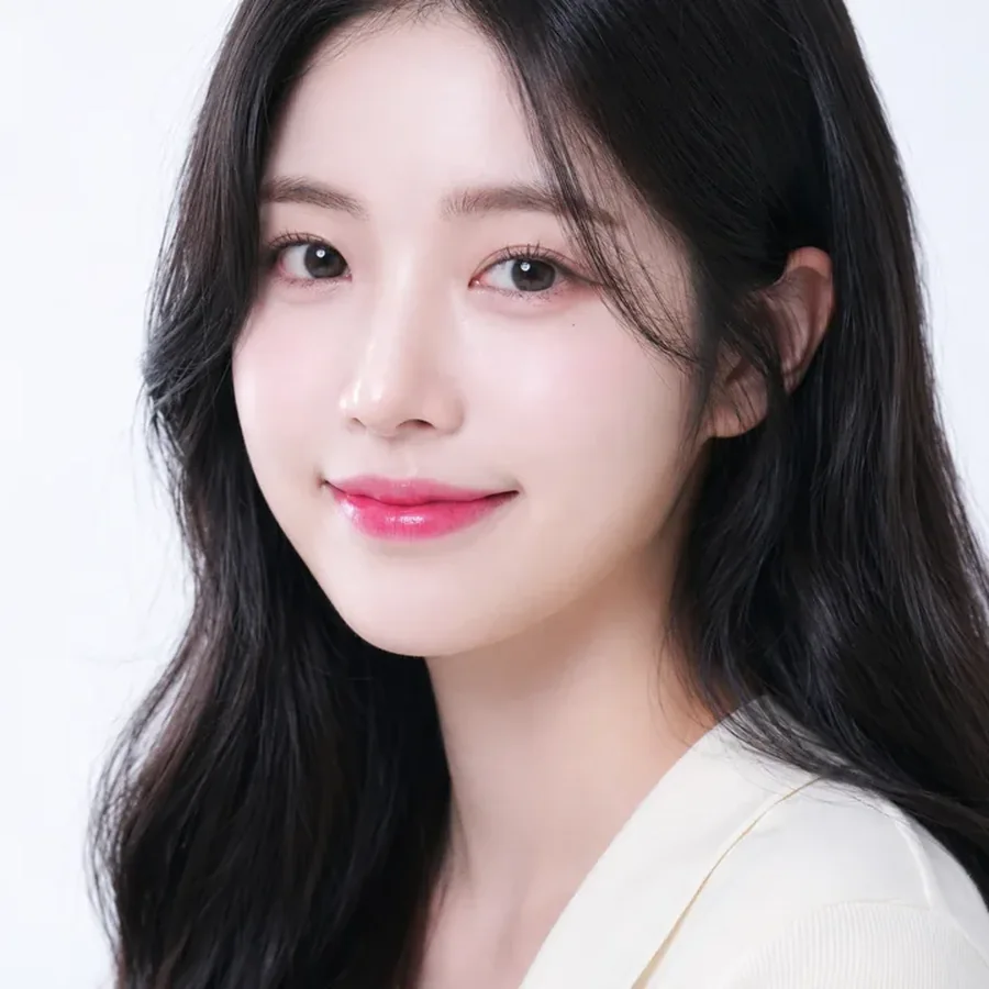 청순한 미소의 스튜디오 초상